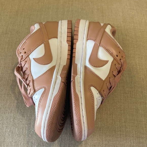 Nike Women's Low-Top Dunks Sneakers in Blush Pink and White - Picture 3 of 8